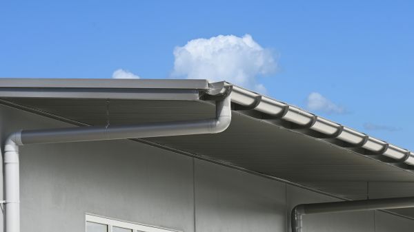 Eavestrough Service in Port Charlotte